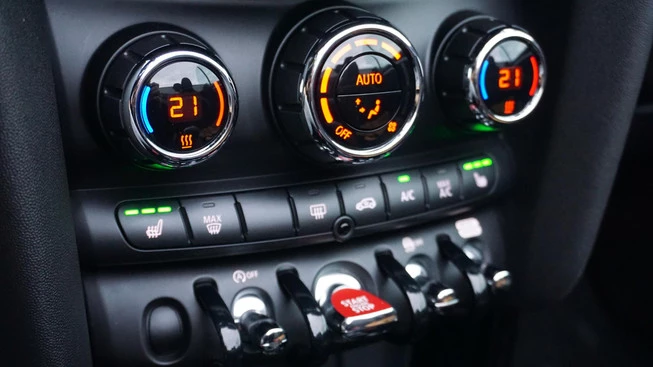 MINI Cooper S Cabrio - Afbeelding 25 van 30