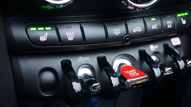 MINI Cooper S Cabrio - Afbeelding 27 van 30