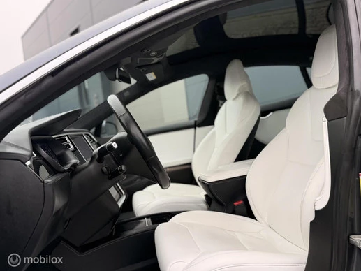 Tesla Model S - Afbeelding 13 van 21