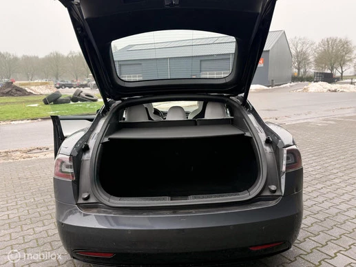 Tesla Model S - Afbeelding 16 van 21