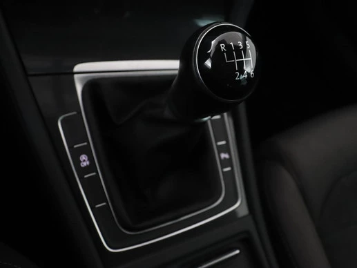 Volkswagen Golf - Afbeelding 22 van 30