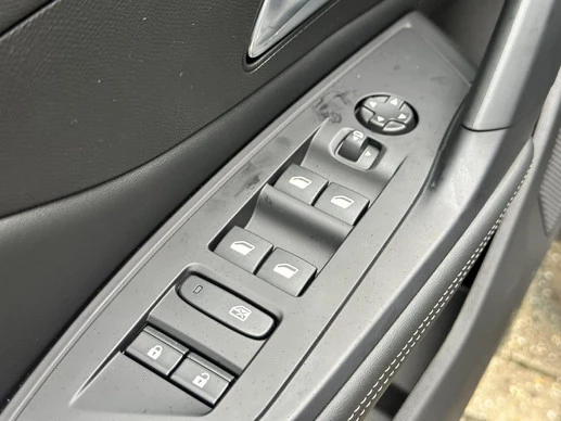 Peugeot 408 - Afbeelding 12 van 30