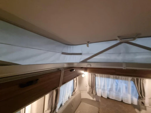 Eriba Touring 560 - Afbeelding 19 van 20