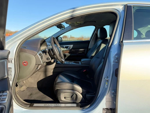 Jaguar XF - Afbeelding 7 van 30