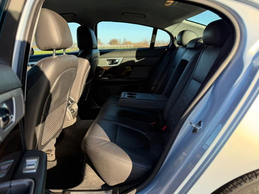 Jaguar XF - Afbeelding 9 van 30