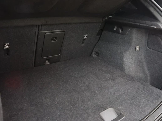 Volvo XC40 - Afbeelding 28 van 30