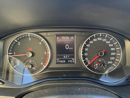 Volkswagen Amarok - Afbeelding 16 van 30