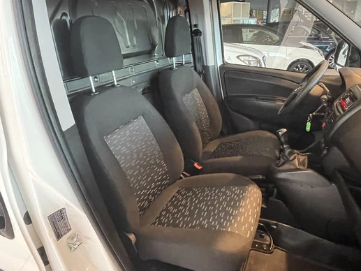 Opel Combo - Afbeelding 13 van 22