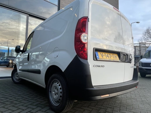 Opel Combo - Afbeelding 18 van 22