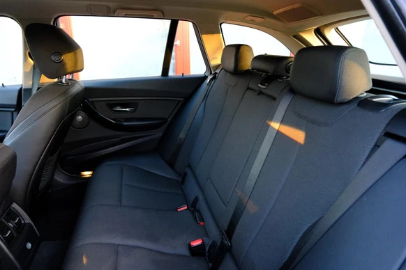 BMW 3 Serie - Afbeelding 28 van 30