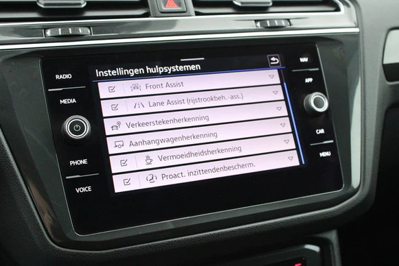 Volkswagen Tiguan - Afbeelding 29 van 30