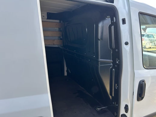 Opel Combo - Afbeelding 16 van 27