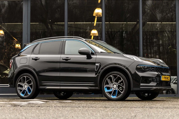 Lynk & Co 01 - Afbeelding 1 van 30