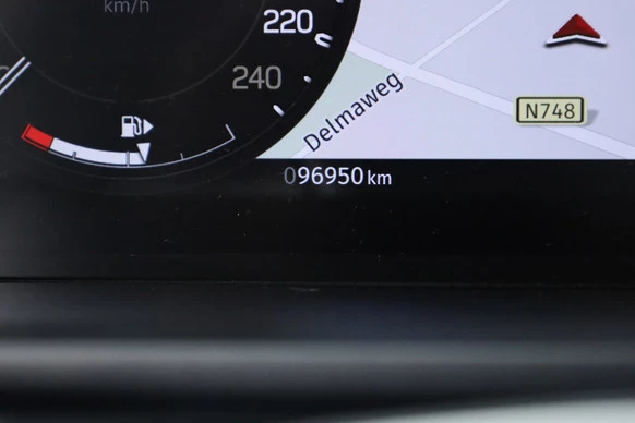 Land Rover Defender - Afbeelding 13 van 30