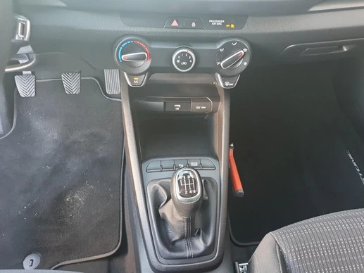 Kia Stonic - Afbeelding 22 van 29