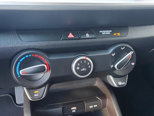 Kia Stonic - Afbeelding 23 van 29