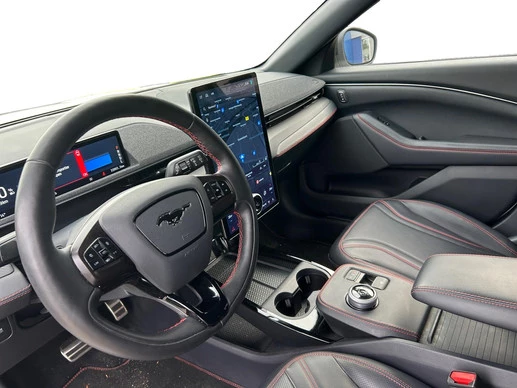 Ford Mustang Mach-E - Afbeelding 13 van 28