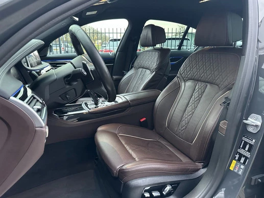 BMW 7 Serie - Afbeelding 9 van 30