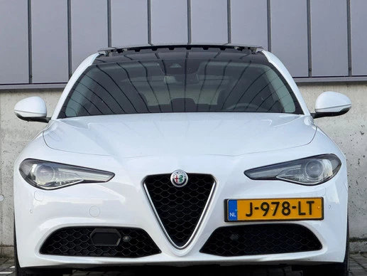 Alfa Romeo Giulia - Afbeelding 2 van 30