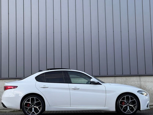 Alfa Romeo Giulia - Afbeelding 5 van 30