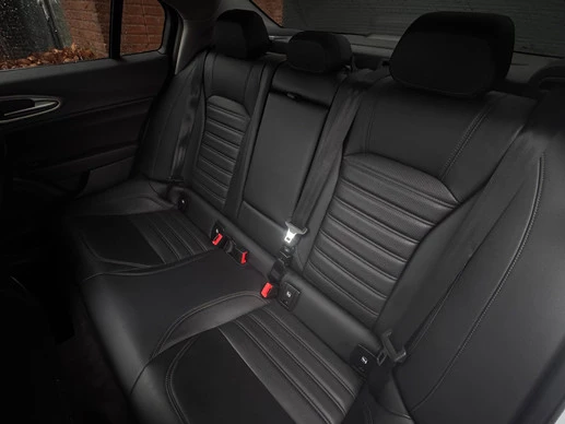 Alfa Romeo Giulia - Afbeelding 13 van 30