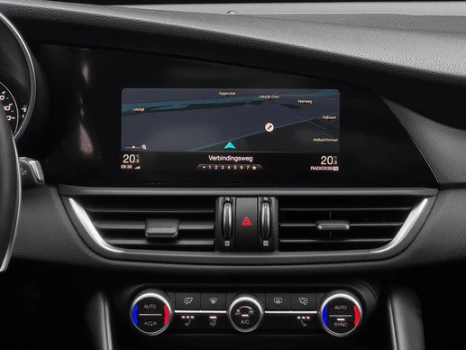 Alfa Romeo Giulia - Afbeelding 25 van 30