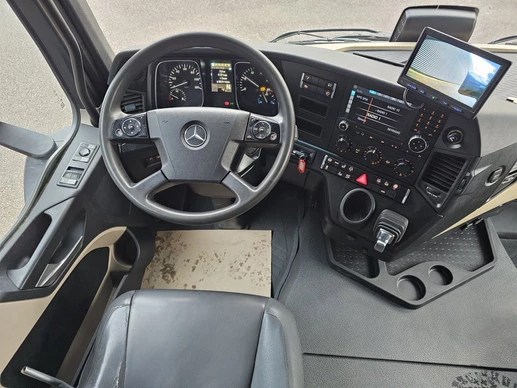 Mercedes-Benz Actros - Afbeelding 12 van 20