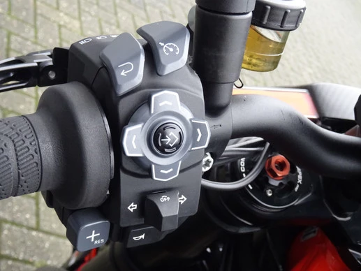 KTM 1290 - Afbeelding 10 van 17