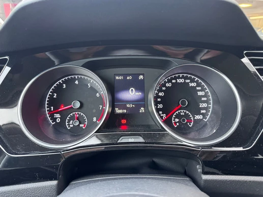 Volkswagen Touran - Afbeelding 15 van 29