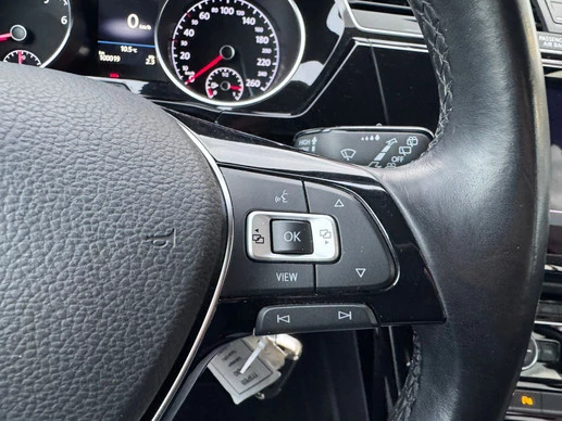 Volkswagen Touran - Afbeelding 16 van 29