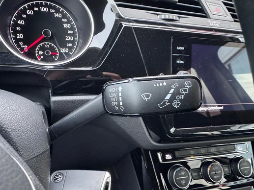 Volkswagen Touran - Afbeelding 17 van 29