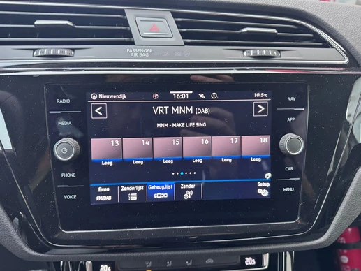 Volkswagen Touran - Afbeelding 24 van 29