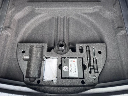 Volkswagen Touran - Afbeelding 28 van 29