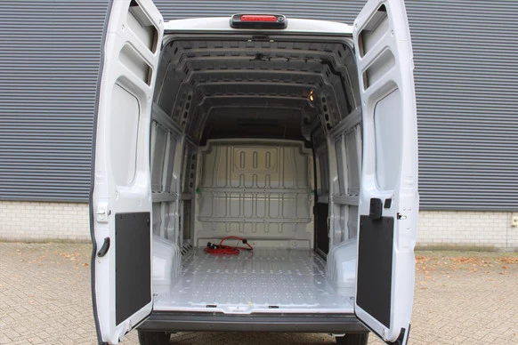 Peugeot e-Boxer - Afbeelding 9 van 26