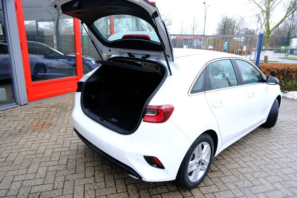 Kia Ceed - Afbeelding 9 van 30