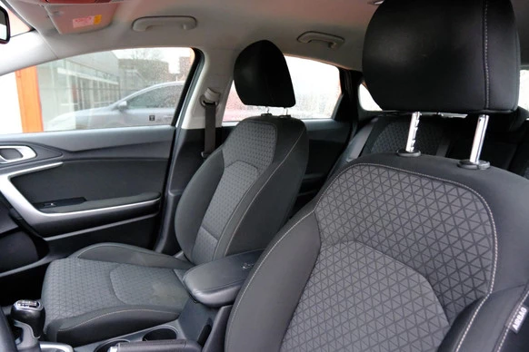 Kia Ceed - Afbeelding 24 van 30