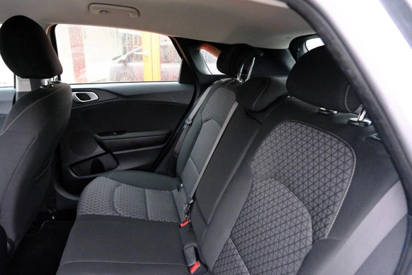 Kia Ceed - Afbeelding 25 van 30