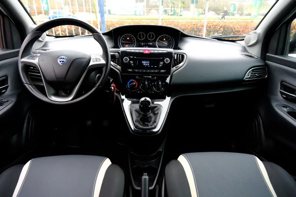 Lancia Ypsilon - Afbeelding 11 van 26