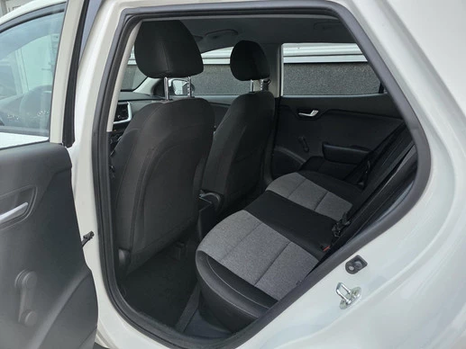 Kia Stonic - Afbeelding 13 van 30