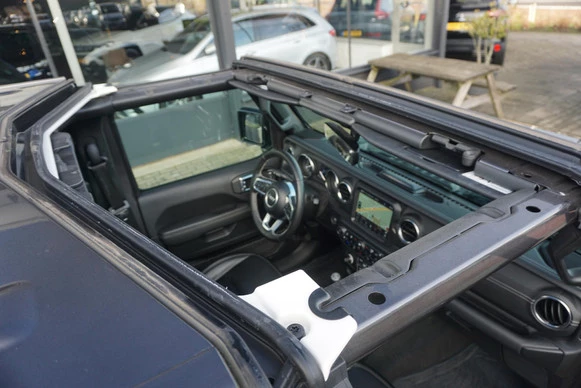 Jeep Wrangler - Afbeelding 13 van 30