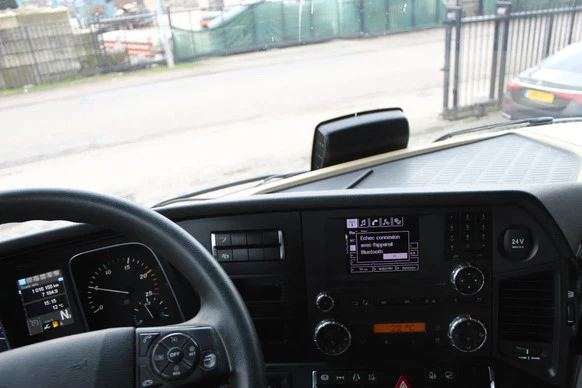 Mercedes-Benz Actros - Afbeelding 22 van 28