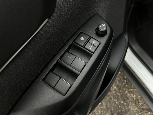 Toyota Yaris Cross - Afbeelding 18 van 30