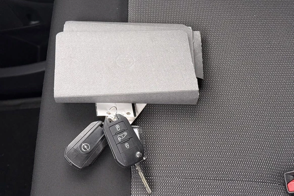 Opel Vivaro - Afbeelding 28 van 29