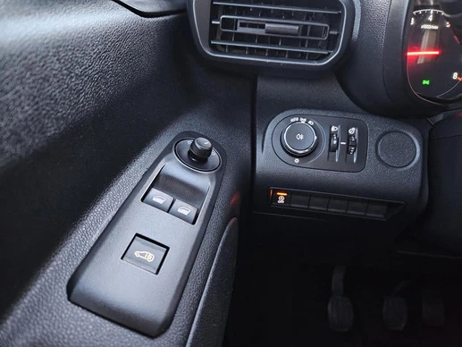 Opel Combo - Afbeelding 26 van 30