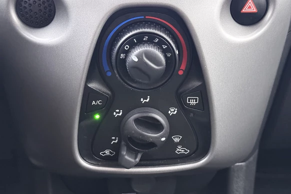 Toyota Aygo - Afbeelding 28 van 30