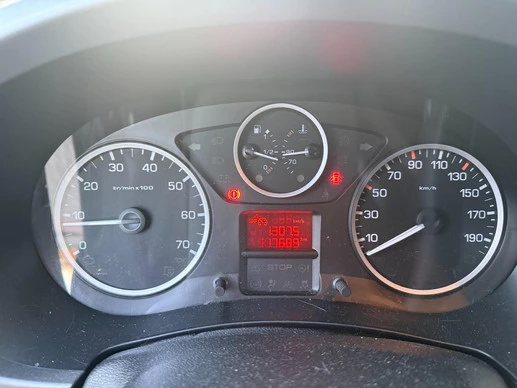 Peugeot Partner - Afbeelding 21 van 30