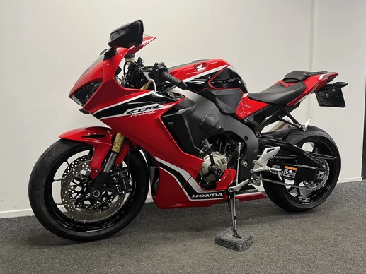Honda CBR 1000 RR - Afbeelding 14 van 22