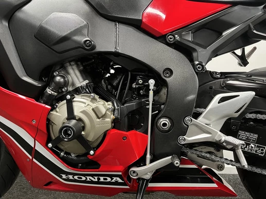 Honda CBR 1000 RR - Afbeelding 17 van 22