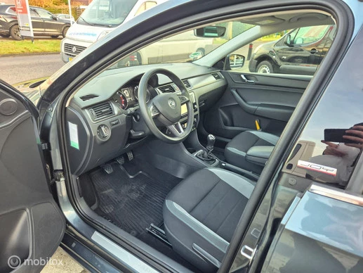 Škoda Rapid - Afbeelding 5 van 30