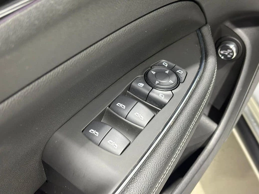 Opel Insignia - Afbeelding 28 van 30